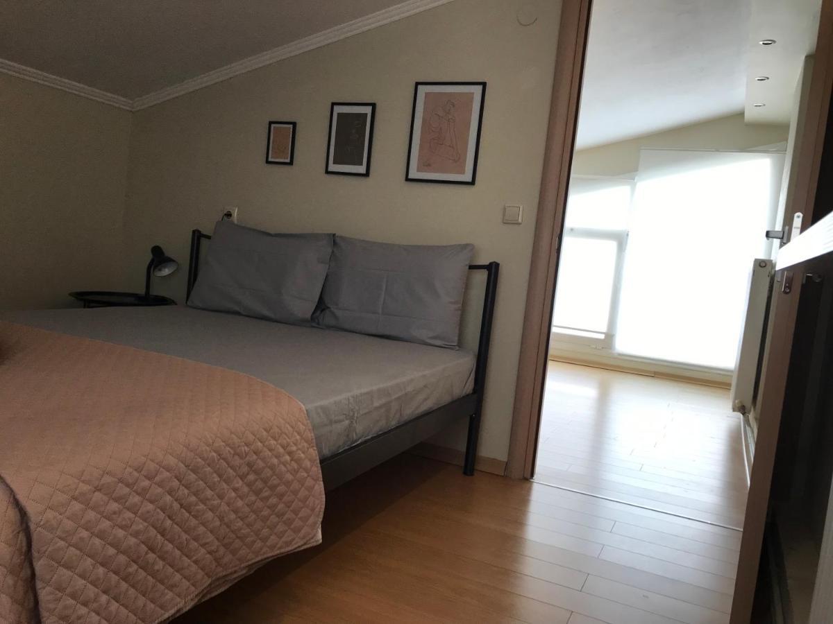 Georgia's Cozy #1 * Kavala